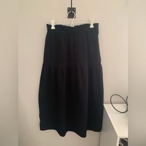 Universal Thread Skirt